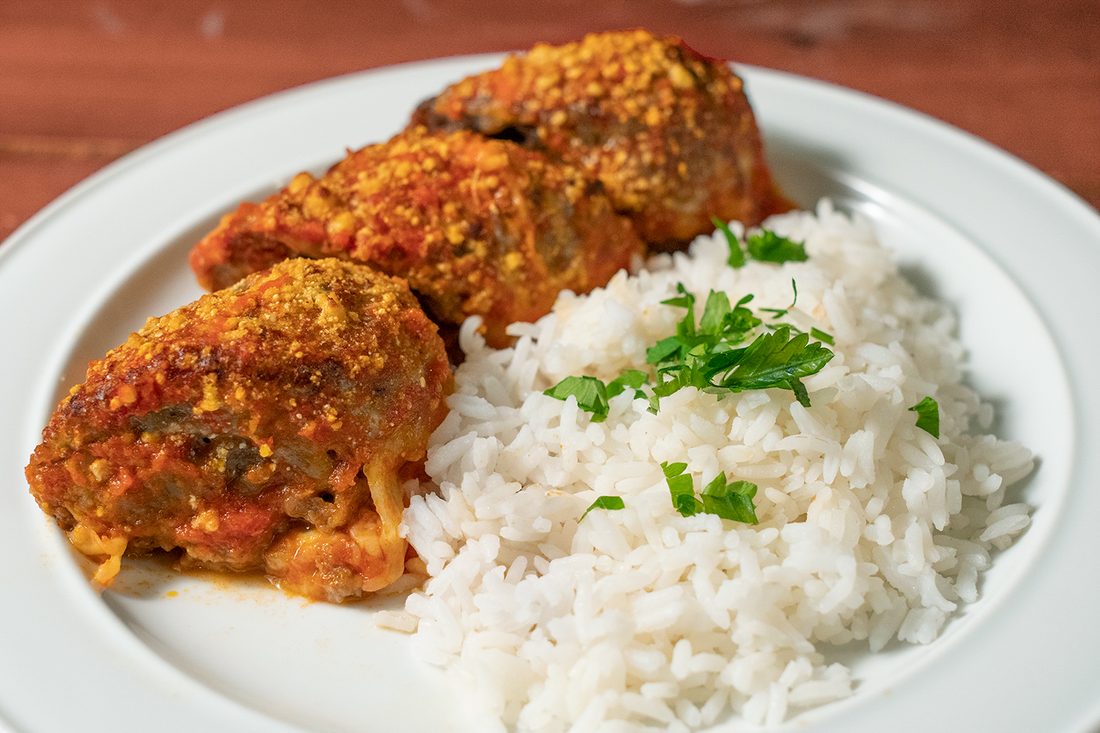 Almôndegas ao sugo com arroz